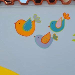 Mural pintado à mão pelo Pólen