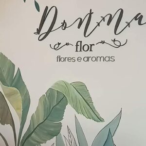 Mural pintado à mão pelo Pólen